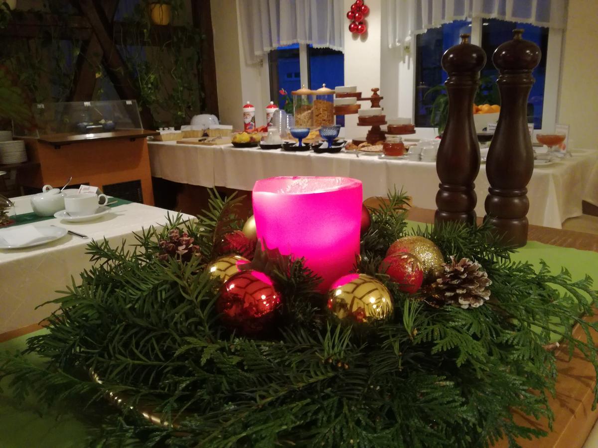 Hotel Zum Goldenen Hirsch Sankt Kilian Bagian luar foto